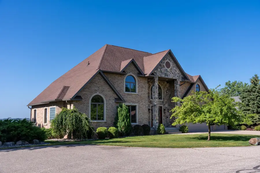 1038 Cantabrian, Lake Isabella, MI 48893 - Image #3