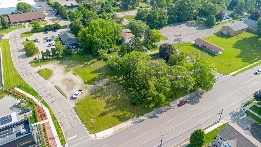 915 E Broomfield, Mount Pleasant, MI 48858 - Image #2