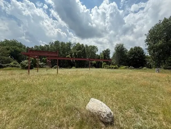 595 Heather LN, Alma, MI 48801