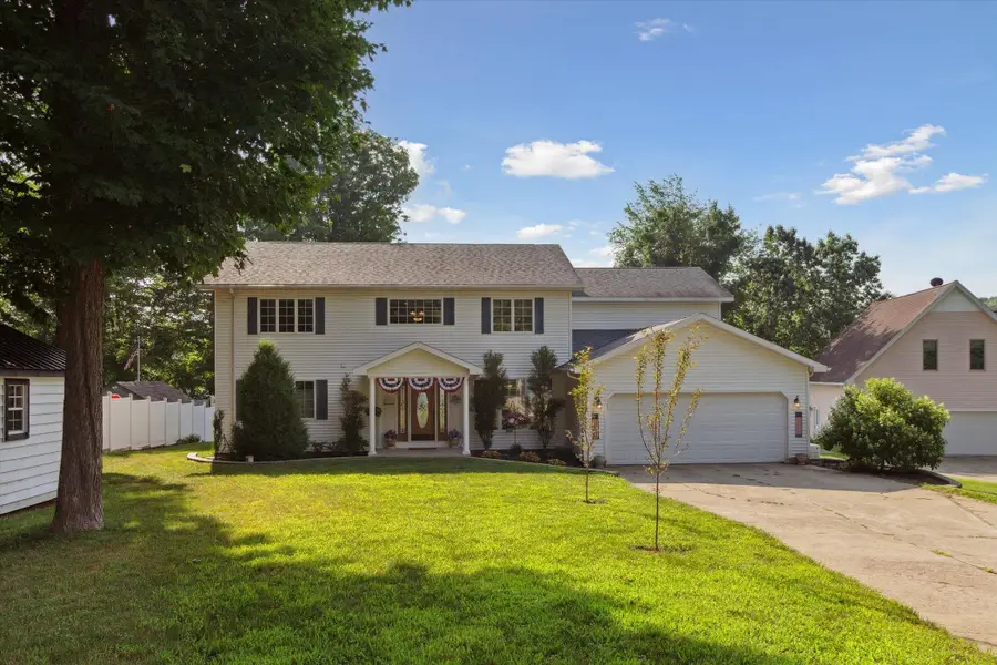 10245 Lakeside DR, Perrinton, MI 48871 - Image #3