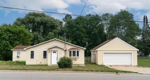 358 N Corning, Farwell, MI 48622