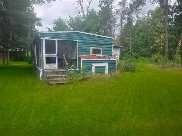 795 E Arnold Lake, Harrison, MI 48625