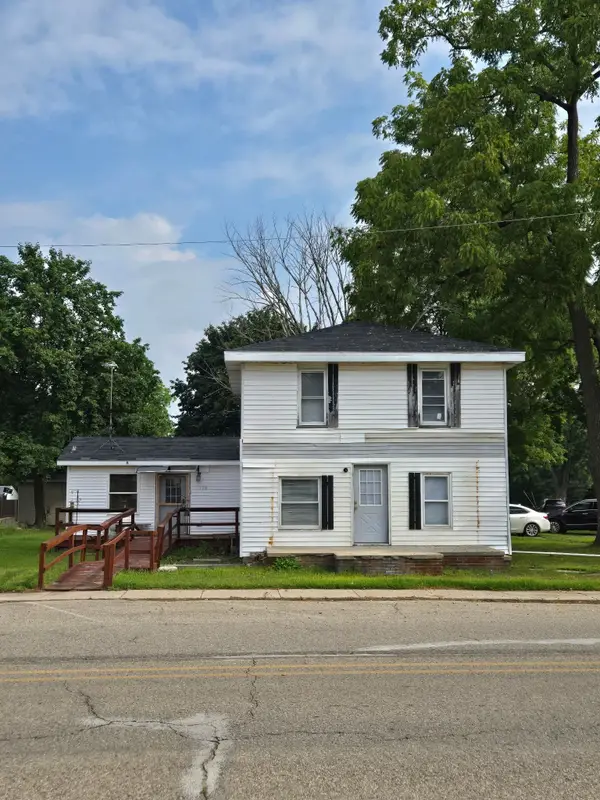 129 E Main, MapleRapids, MI 48853