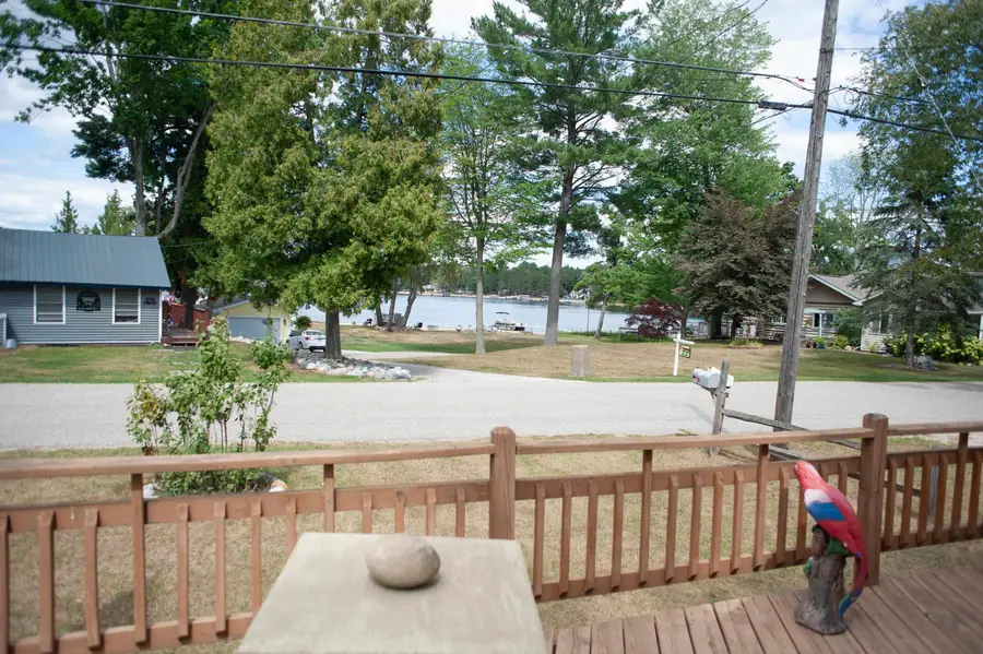10711 S Shore DR, Lake, MI 48632 - Image #2