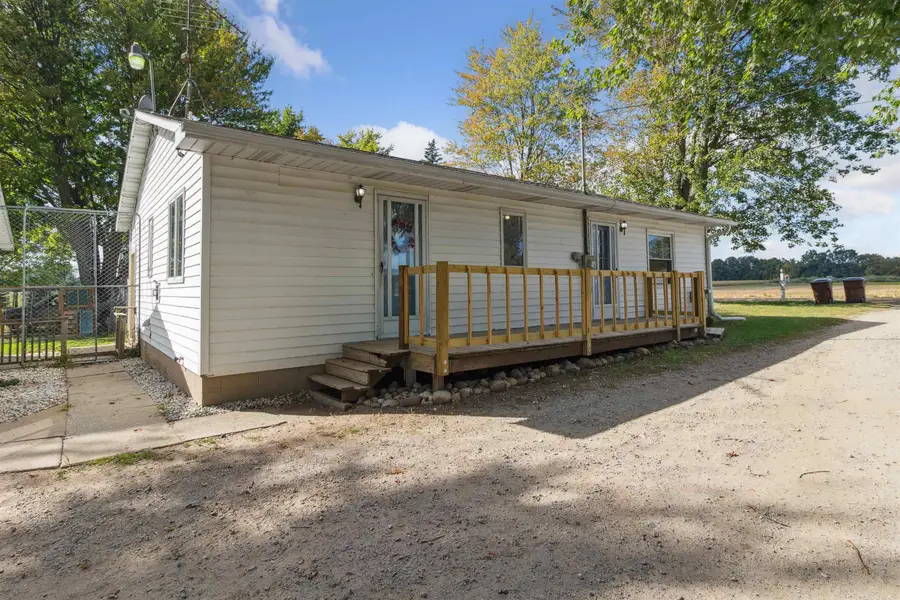 285 W Hoffman, Pine River, MI 48880 - Image #2