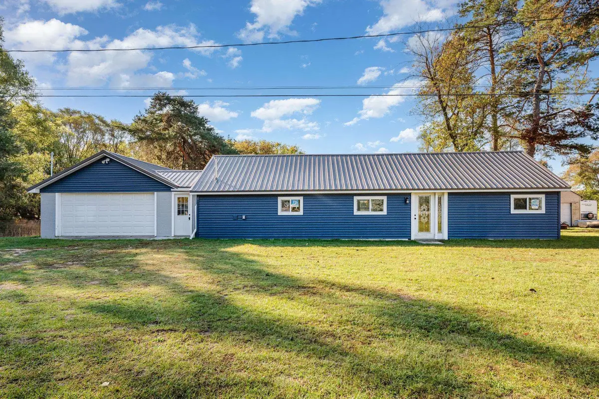 7256 E Howard City Edmore RD, Vestaburg, MI 48891 - Image #1