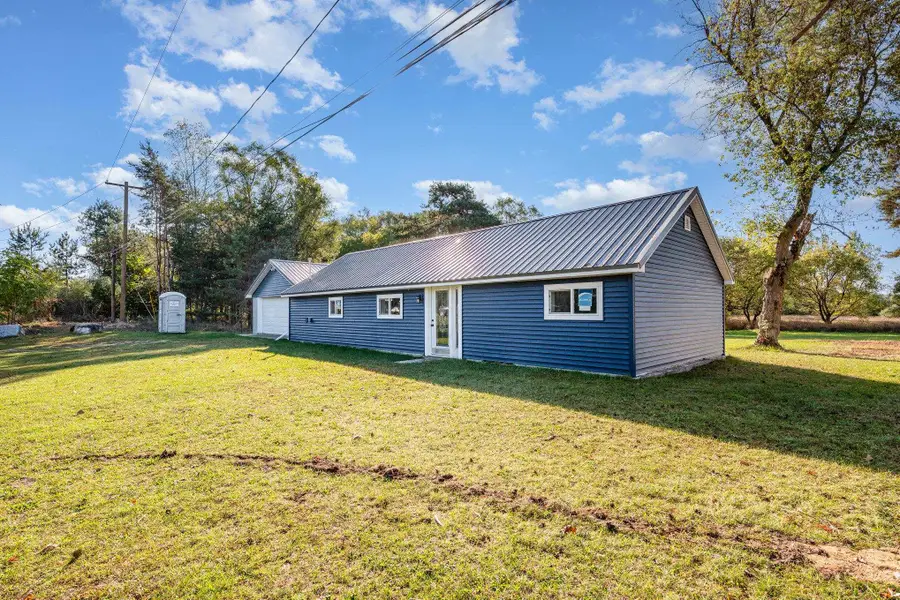 7256 E Howard City Edmore RD, Vestaburg, MI 48891 - Image #3