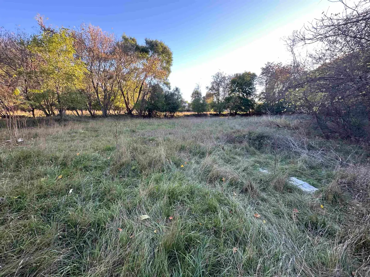 228.5 E Center ST, Alma, MI 48801 - Image #1