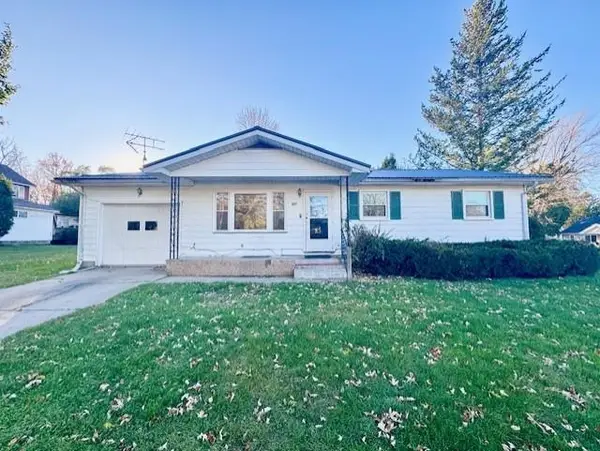 327 Eaton, Breckenridge, MI 48615