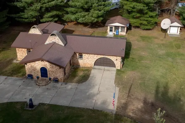 10279 N Finley Lake AVE, Harrison, MI 48625