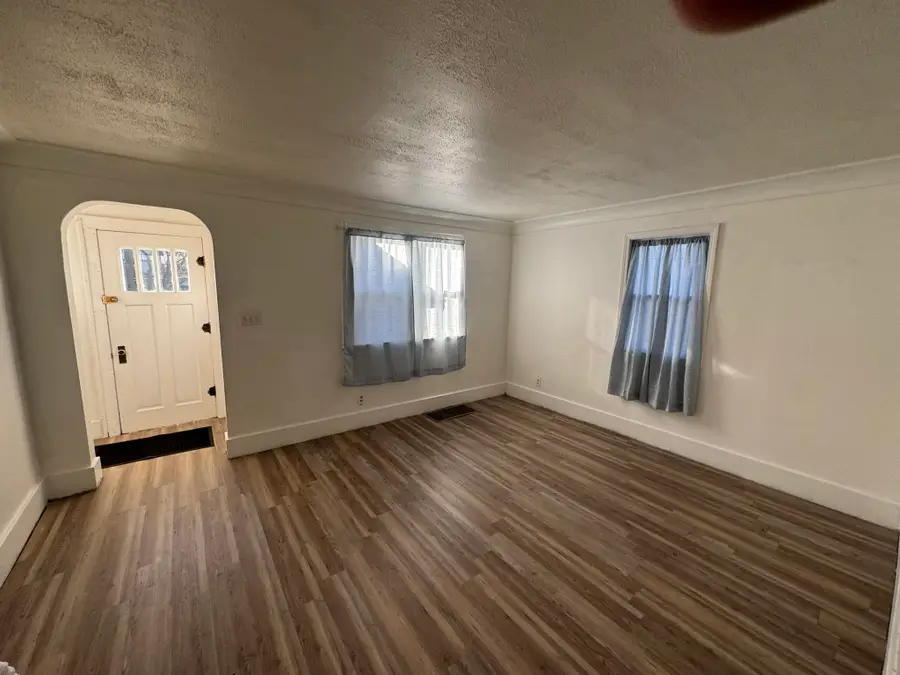 211 E Bennett, Mount Pleasant, MI 48858 - Image #3