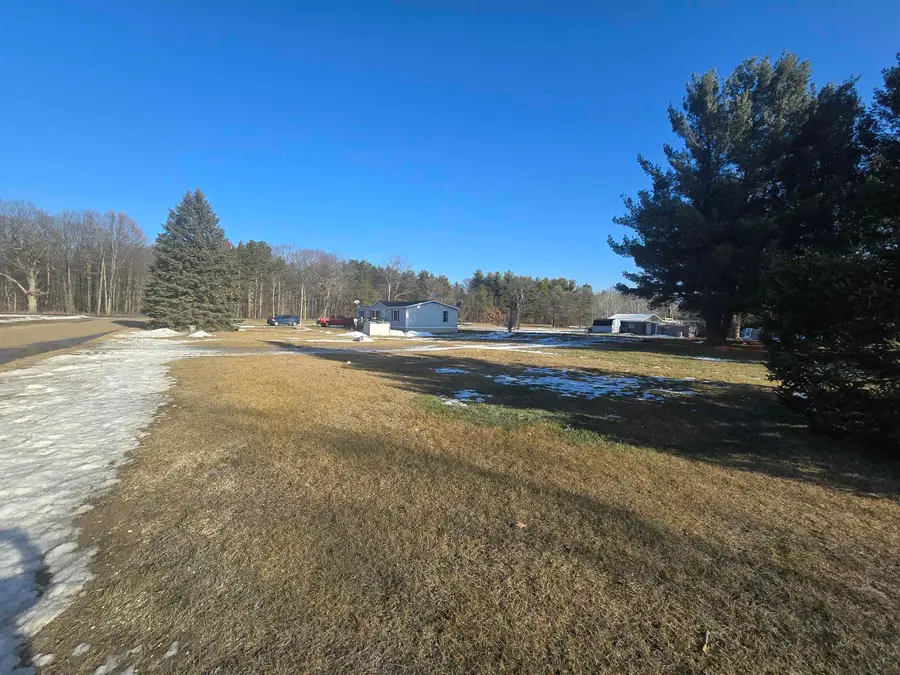 3990 N Ferris RD, Riverdale, MI 48877 - Image #3