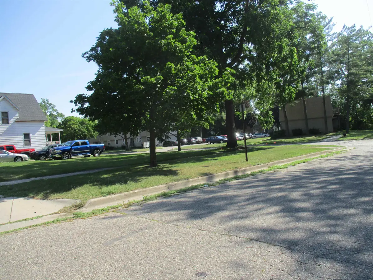 427 E Downie ST, Alma, MI 48801 - Image #1