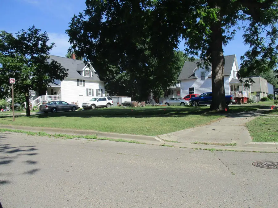 427 E Downie ST, Alma, MI 48801 - Image #3