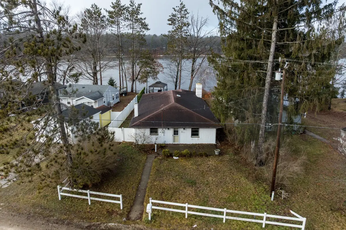 11103 Birch Park DR, Stanwood, MI 49346 - Image #1