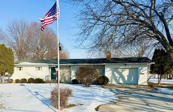 1307 S State RD, Ithaca, MI 48847