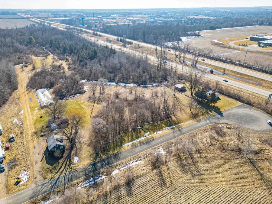 5612 E Remus RD, Mount Pleasant, MI 48858 - #3