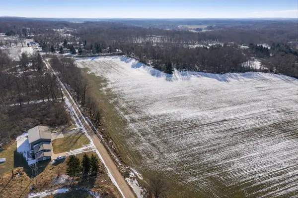 V/L E Chadwick, Dewitt, MI 48820