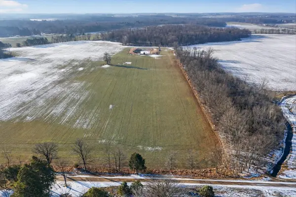 E Chadwick, Dewitt, MI 48820