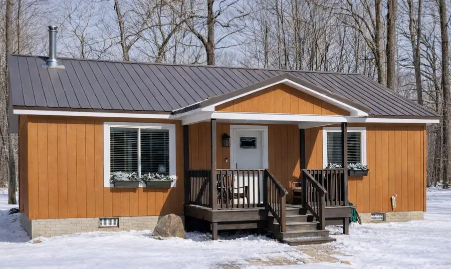 5115 Cedar CT, Farwell, MI 48622 - #2