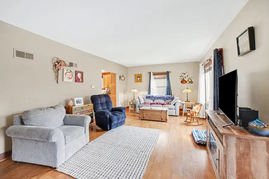 214/216 N Pine, Saint Louis, MI 48880 - #3