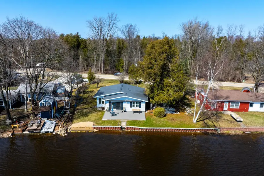 5445 W Beal City, Weidman, MI 48893 - #2