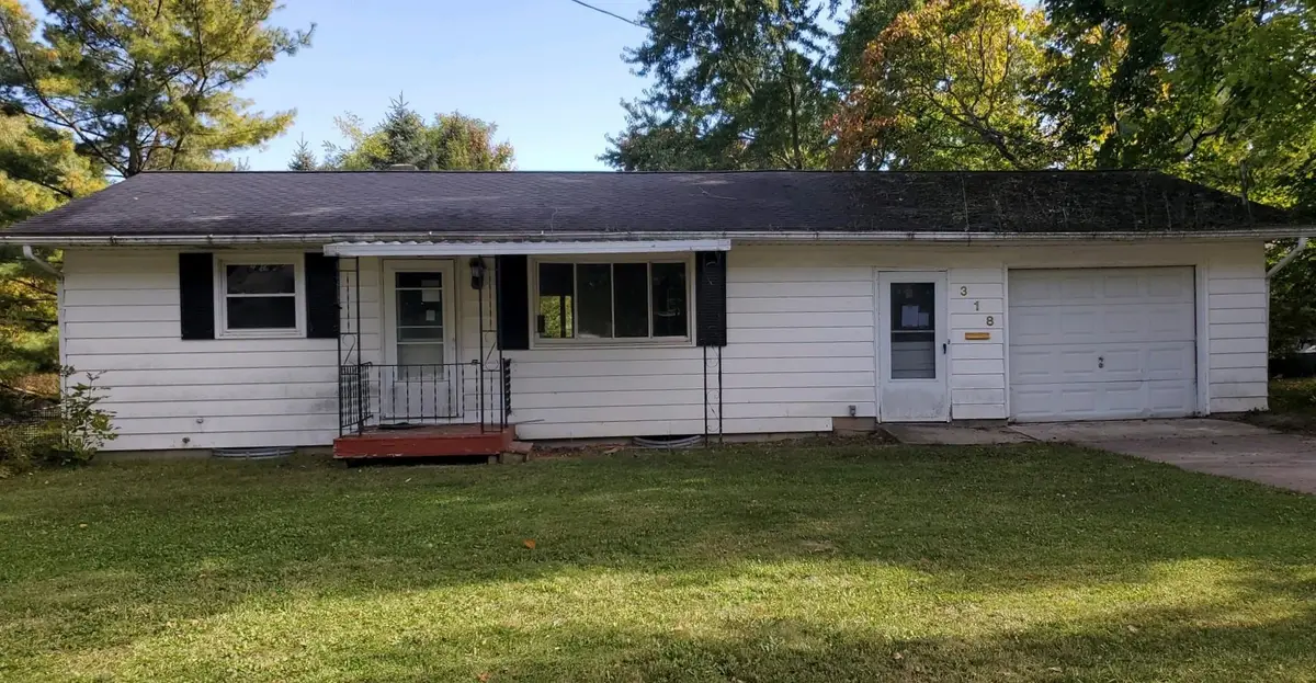 318 N Stewart, Fremont, MI 49412 - #1