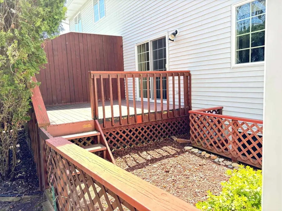 1517 E Gaylord ST, Mount Pleasant, MI 48858 - #2