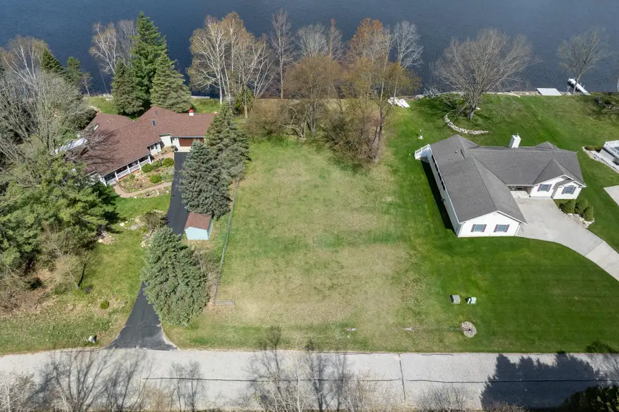 1286 Queensway DR, Lake Isabella, MI 48893 - #2