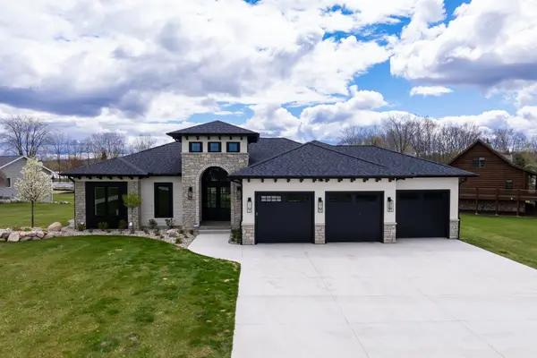 1083 Bundy DR, LakeIsabella, MI 48893