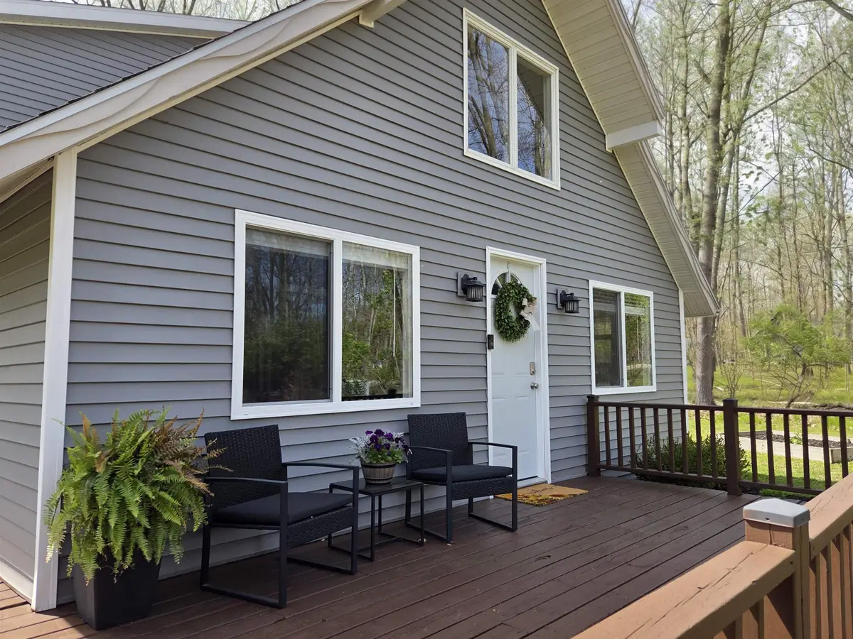 983 Duquesa, Lake Isabella, MI 48893 - #1