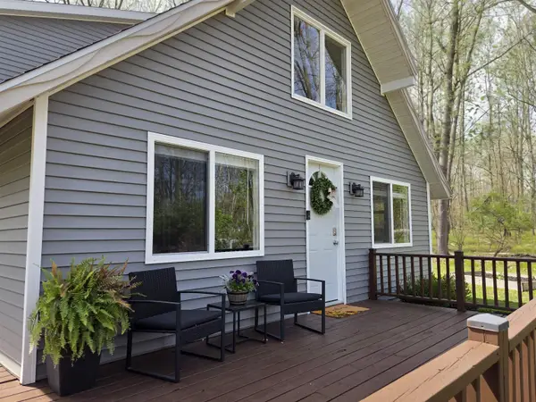 983 Duquesa, LakeIsabella, MI 48893