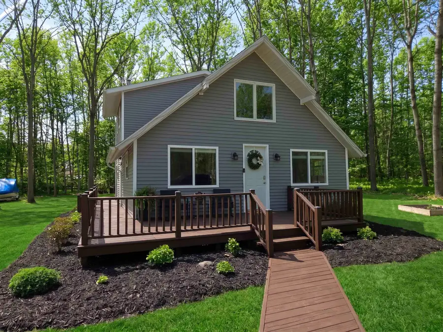 983 Duquesa, Lake Isabella, MI 48893 - #3