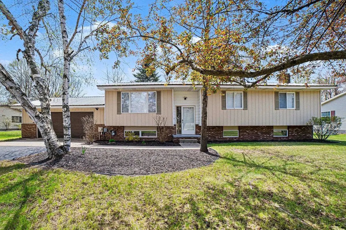3431 Maradee CT, Farwell, MI 48622 - #1