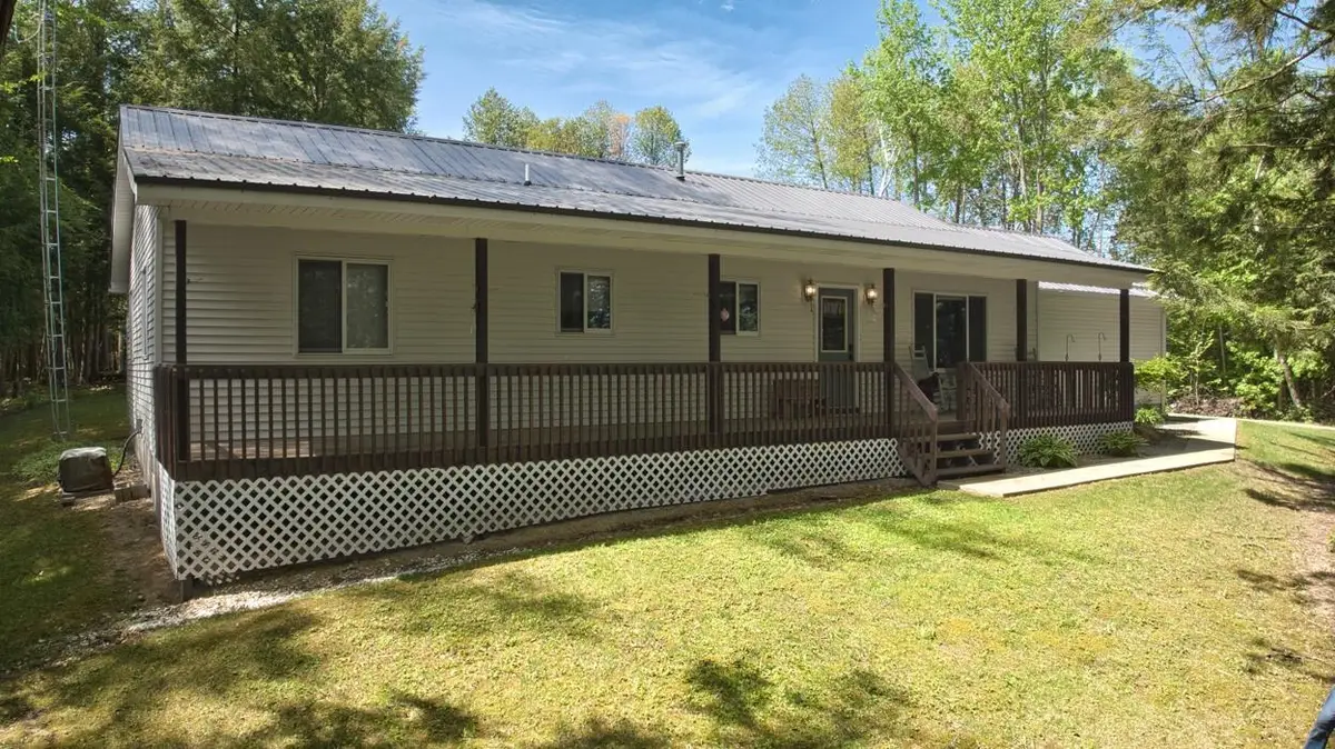 8665 N Meridian, Clare, MI 48617 - #1