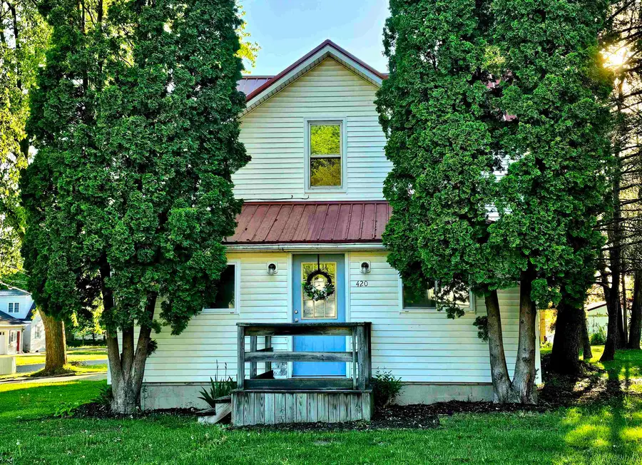 420 S Clinton, Saint Louis, MI 48880 - #2