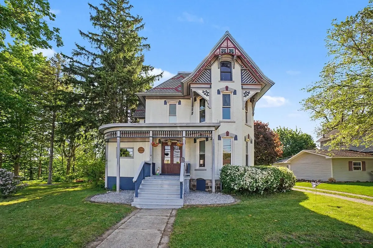 220 N Main, Saint Louis, MI 48880 - #1
