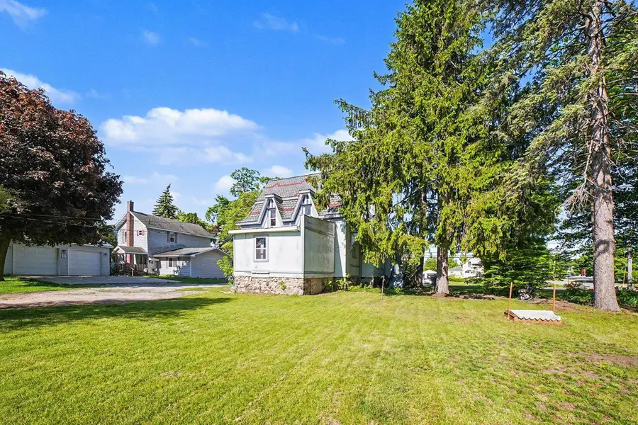 220 N Main, Saint Louis, MI 48880 - #2