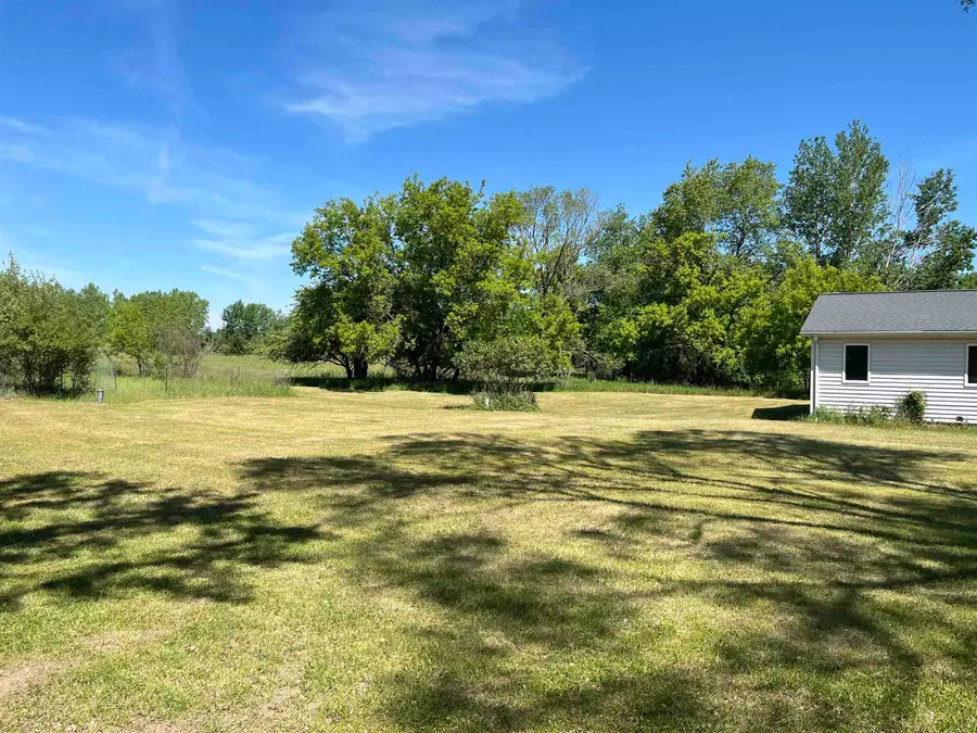 2600 W Schmeid, Belvidere, MI 48886 - #3