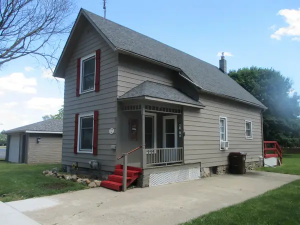 107 W Hall, Shepherd, MI 48883