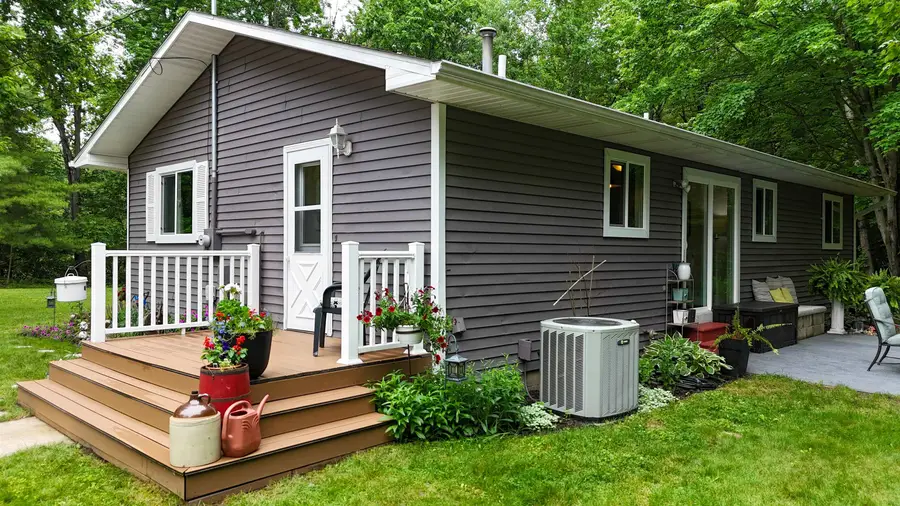 5190 S Vandecar, Mount Pleasant, MI 48858 - #3