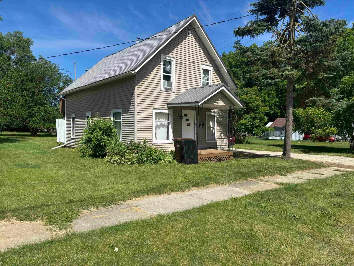 313 Pleasant AVE, Alma, MI 48801 - #1