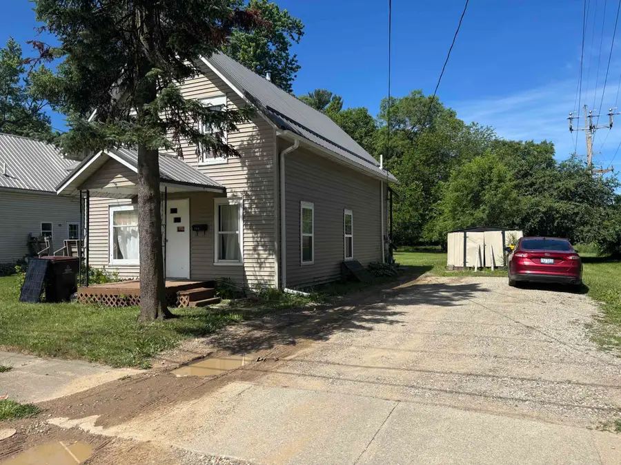 313 Pleasant AVE, Alma, MI 48801 - #3
