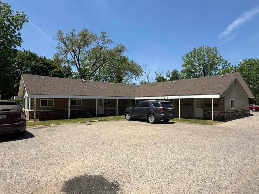 1019 E Broadway, Mount Pleasant, MI 48858 - #2