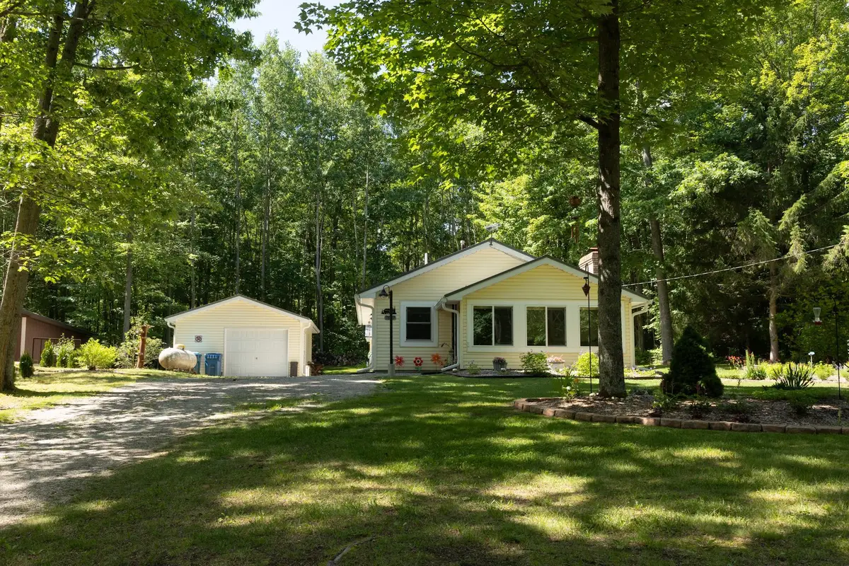7692 Lakeview, Harrison, MI 48625 - #1