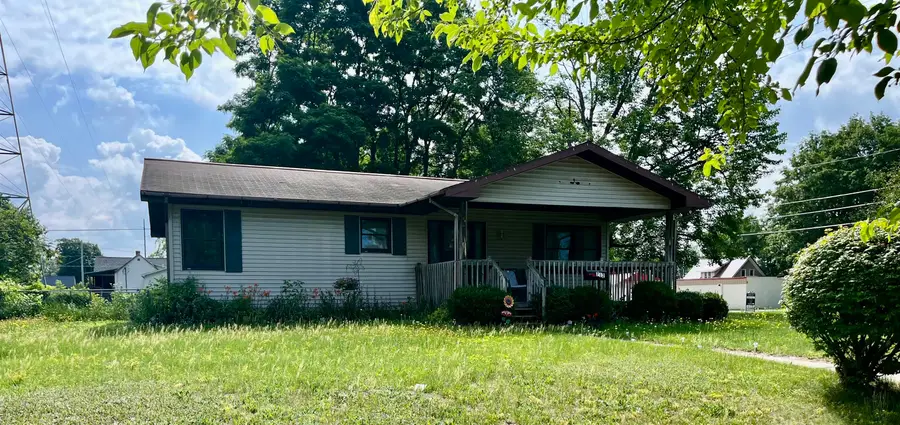 712 W Division ST, Cadillac, MI 49601 - #2