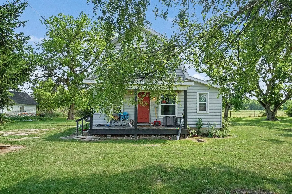 845 W Baseline, Mount Pleasant, MI 48858 - #1