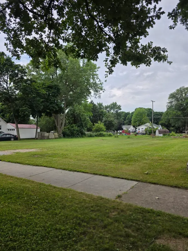111 Grove, Alma, MI 48801
