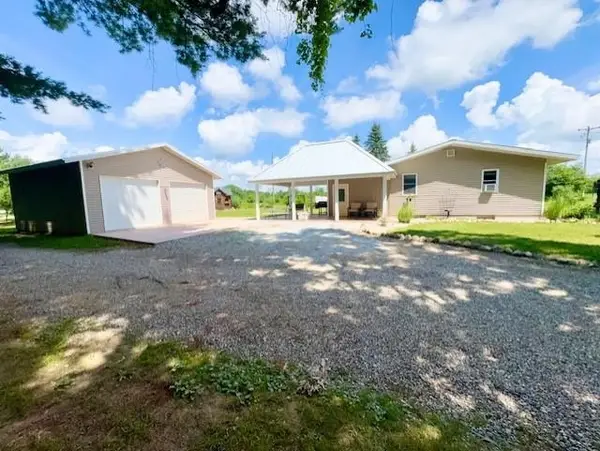 4721 E Sidney, Stanton, MI 48888