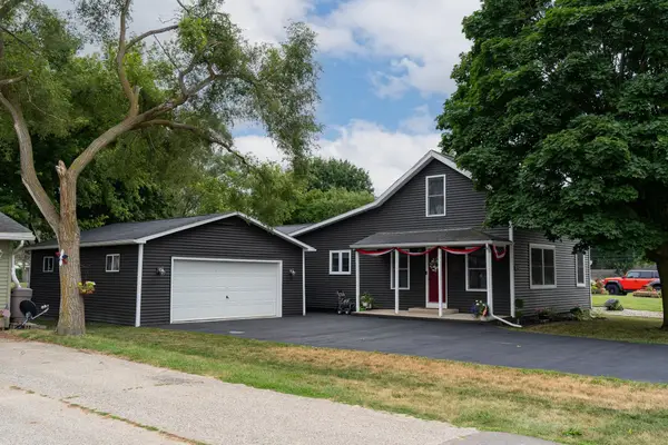 522 N 2nd, Shepherd, MI 48883
